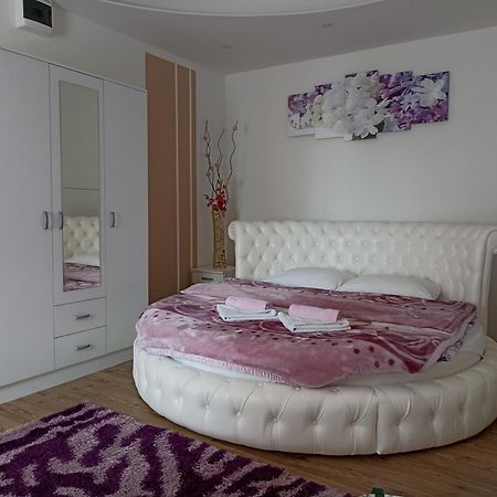 Apartmani Slado เทรบินเย ภายนอก รูปภาพ