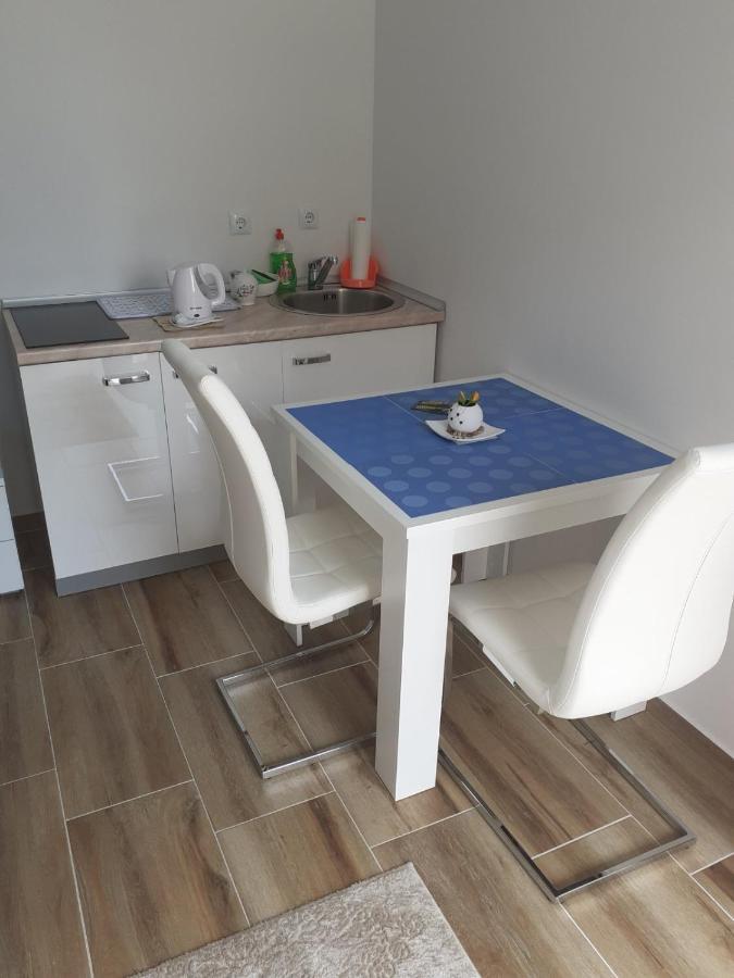 Apartmani Slado เทรบินเย ภายนอก รูปภาพ