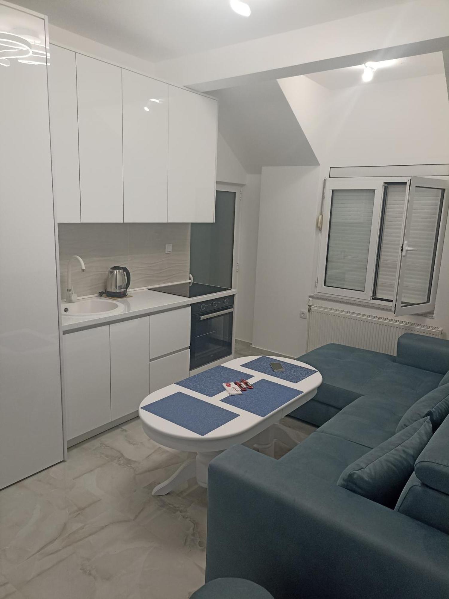 Apartmani Slado เทรบินเย ภายนอก รูปภาพ