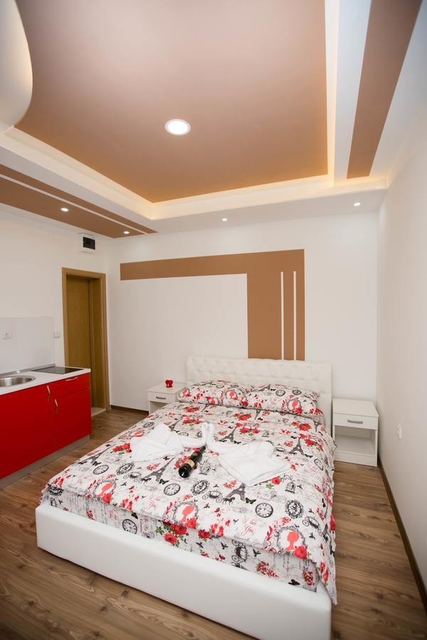 Apartmani Slado เทรบินเย ภายนอก รูปภาพ