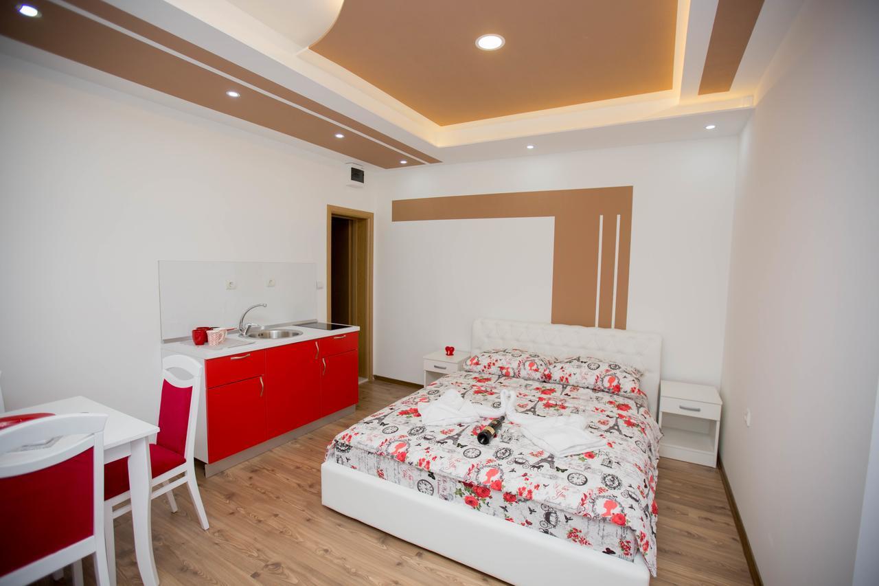 Apartmani Slado เทรบินเย ภายนอก รูปภาพ
