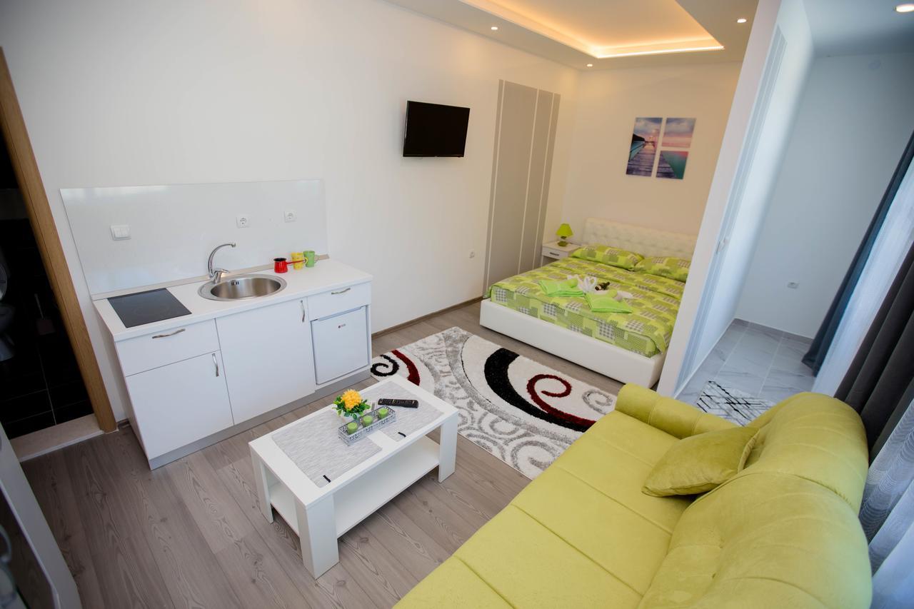 Apartmani Slado เทรบินเย ภายนอก รูปภาพ