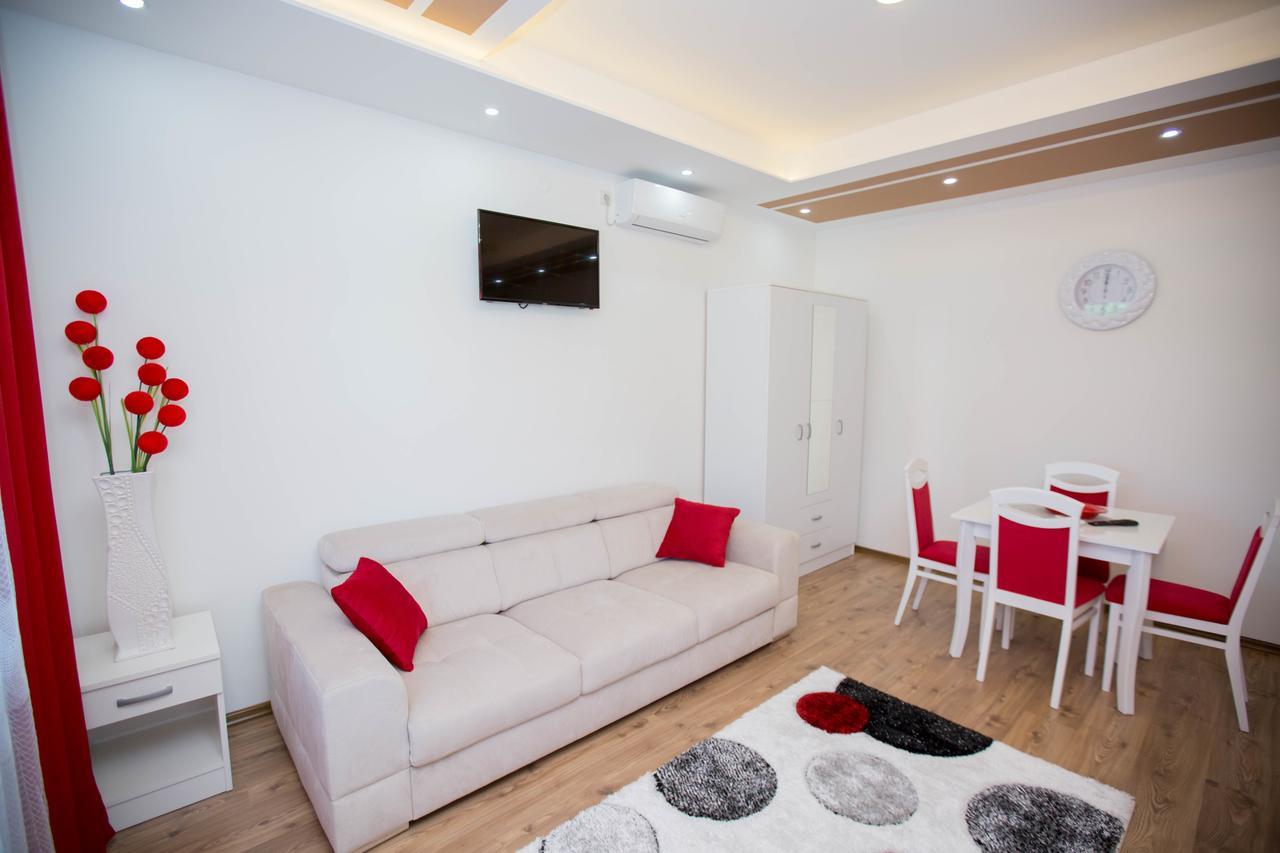 Apartmani Slado เทรบินเย ภายนอก รูปภาพ
