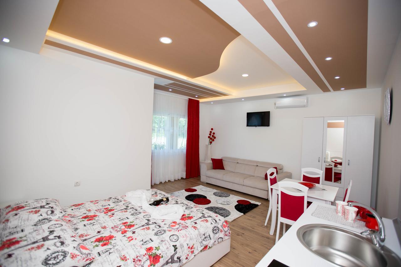 Apartmani Slado เทรบินเย ภายนอก รูปภาพ